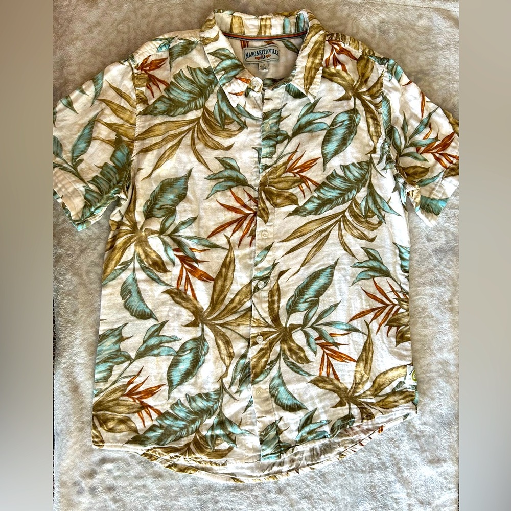 Maragaritaville Men’s BBQ Short Sleeve Hawaiian Shirt